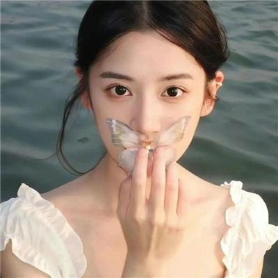 老妇与鸽子